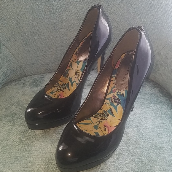 🎉Sale $20 Sexy Black Stilettos - Picture 3 of 10